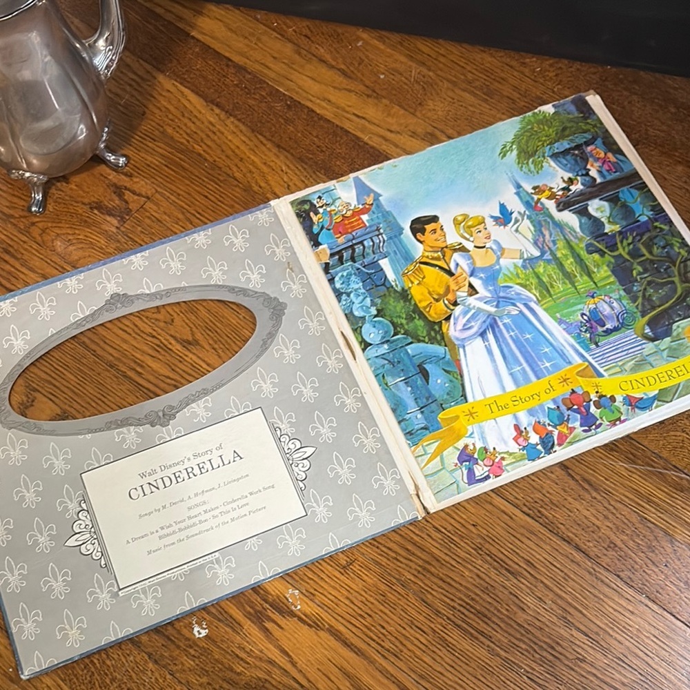 Walt Disney's Cinderella Storybook Vintage Record - Picture 4 of 8